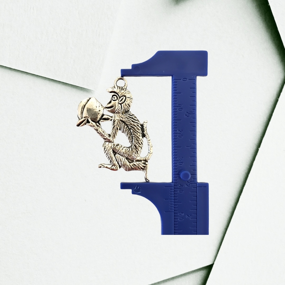 VTG Silvertone Monkey Pendant - Picture 4 of 4